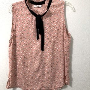 Pink/ white heart pattern sleeveless blouse Size XL